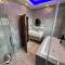 Modern Oasis - Exclusive Guest House Stay with Pool - New Kasama