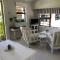 Two Vines Romantic Guest Studio