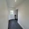 TIDY 3 BEDROOM HOUSE - 2 DOUBLE ROOMS & 1 TWIN ROOM - 2 BATHROOMS - MULTIPLE PARKING x - Nailsworth