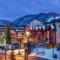 Vail Lion Square 401N