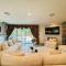Luxurious 3BR-2BA Oasis with Private Pool - FR-WHI - Lakeside Park