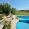 Casa Madre Kravice Waterfalls - 柳布什基
