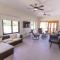 Luxury Beach Villa with Private Pool, Jacuzzi, Beach Club Access with Restaurant & Adventure Nearby - Baní