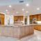 Villa Andalusia 6BR 5BA Luxury Jacuzzi Views and Games - 埃斯孔迪多