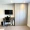 Spectacular Modern, Private Apartment,15 Mins To Central London - 亨顿