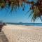Summer Retreat 4 min drive from Moololaba Beach