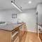 Resort Living 2BR with Pool Spa Gym & Parking
