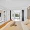 Lux 5 Bed sleeps 11, 10 mins from Wembley Stadium, Jacuzzi and Steam Shower - Harrow on the Hill