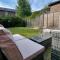 The Heart - Cosy 3 bedroom house with double driveway and Garden in Manchester