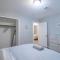 Coastal Escape - River, Beach, & Pool - Sleeps 11! - برادنتون