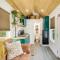 Secluded Lenoir Tiny Home with Private Hot Tub! - لينوير