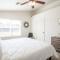 GRAUHAUS Tasteful 3BD with KING bed in Pekin - Pekin