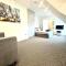 Stylish Modern, Private Apartment,15 Mins To Central London - 亨顿