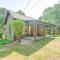 Cabin with Fire Pit - 7 Mi to Downtown Carrollton! - Карролтон