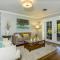 CLOUD 9 BEACH HOUSE - private pool, walk to beach - ويليا