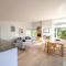 Seaviews on Second- 100 metres from Onetangi Beach! - Onetangi