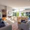 Seaviews on Second- 100 metres from Onetangi Beach! - Onetangi