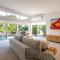 Seaviews on Second- 100 metres from Onetangi Beach! - Onetangi