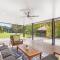 Coastal-Country Family Haven in Currumbin Pool Spa - Gold Coast