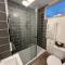 Nancies Place - - A BEAUTIFUL GEORGIAN DUPLEX APARTMENT - - Centre of Old Dartmouth Town - - ONSITE PRIVATE PARKING