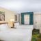 Super 8 by Wyndham Eagle Pass