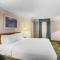 Super 8 by Wyndham Eagle Pass