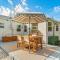 Tank Pool, Putting Green & 1 Mile To The Beach! - Lantana