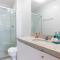 Nui Supreme Beach Living Muro Alto por Brevelar