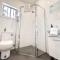 Coastlight - Modern Beachside Studio in Woonona