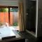 Lily Pond Country Lodge - The Crags