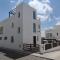 3 Bedroom Seaview Villa direct in Coral Bay with Pool