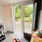 -R2- Newly Renovated Private Room with own Kitchenette in a shared house in Birmingham B29 - Birmingham