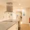 IM Room Suites Nuevos Ministerios - Bernabeu Digital Access