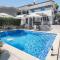 Three-Bedroom Holiday Home In Banjole