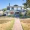 Luxurious 3 bedroom near downtown and convention center