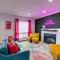 Vibrant Riverfront 2BD with a Pool - ناشفيل