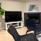 Designer Themed 4 Bedroom in Best Location with Patio and Fireplace - شيكاغو