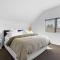 Plush Upmarket close Hagley Park 2Bdrms 2 Bthrms - Крайстчёрч