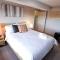 Haven House - River Edge Apartment