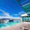 Sky Suites 2BR 2 Baths with Parking - Kampong Sembulan