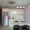 Sky Suites 2BR 2 Baths with Parking - Kampong Sembulan
