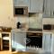 The Panoramic - Beach Front Apt - No Guest Fees
