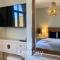 The Panoramic - Beach Front Apt - No Guest Fees