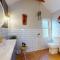 Mumbles Cottage & Stunning Ocean Views - Sleeps 4
