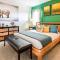Custom 9 Bdrm Villa with Stunning Themes at Encore - Orlando