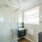 Peaceful first floor apartment close to town centre - Horsham