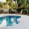 Sunny Days Tiny House with private entrance, pool and view - West Covina