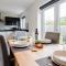 Stylish new build 4 bedrm house near Cheshire Oaks - Ellesmere Port