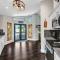 Heated Pool, Sleeps 10, Relaxing Lanai, Near Beaches, Pet Friendly!