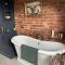 Stylish Two Large Double Bedroom House in Central Harrogate with on street parking